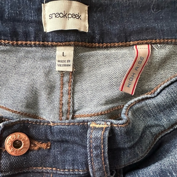 Sneak Peek size L high wasted Jean shorts - Picture 3 of 3